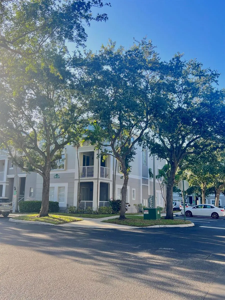 2116 SHOMA DRIVE #Unit 2116 Royal Palm Beach, FL 33414