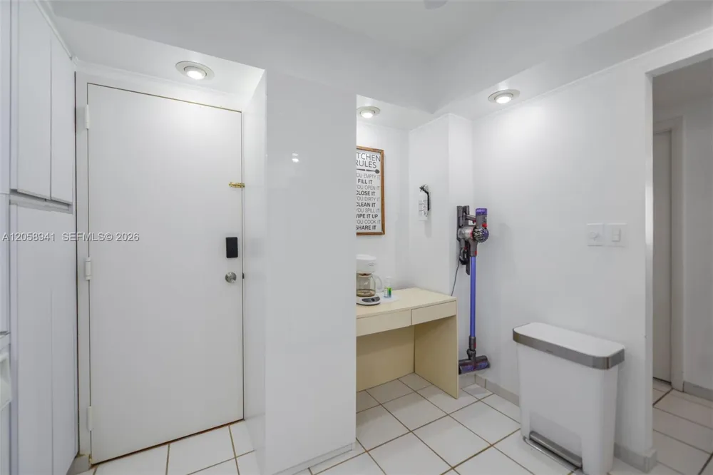 1980 S Ocean Dr #5E Hallandale Beach, FL 33009