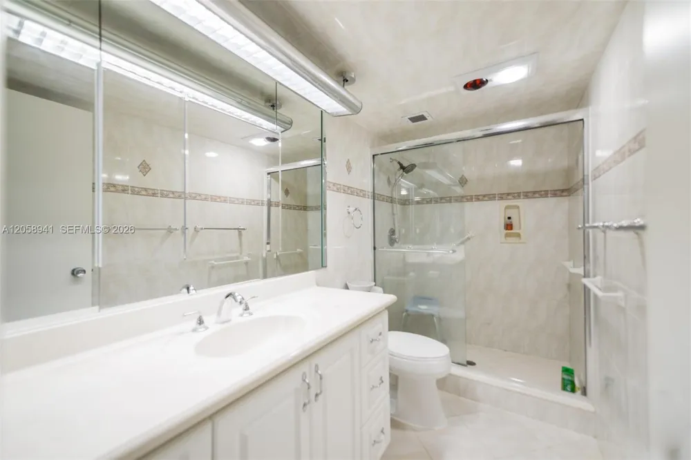 1980 S Ocean Dr #5E Hallandale Beach, FL 33009