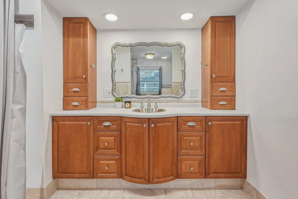 254 SW 6th Street Dania Beach, FL 33004