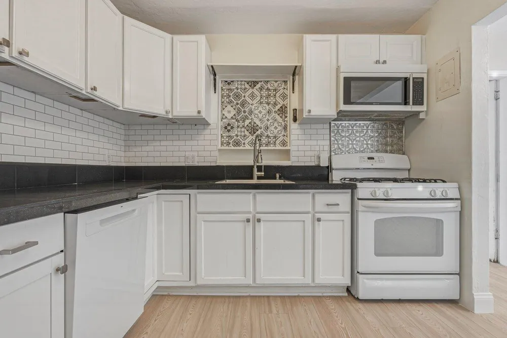 254 SW 6th Street Dania Beach, FL 33004