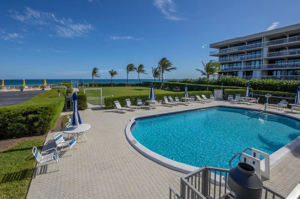 3230 S OCEAN BOULEVARD #E609 Palm Beach, FL 33480