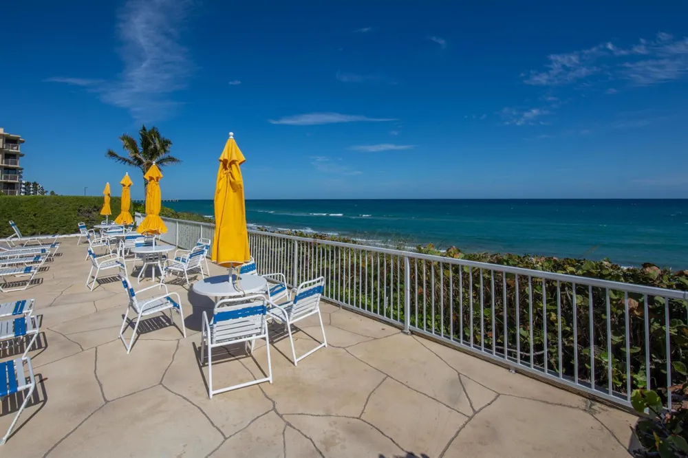3230 S OCEAN BOULEVARD #E609 Palm Beach, FL 33480
