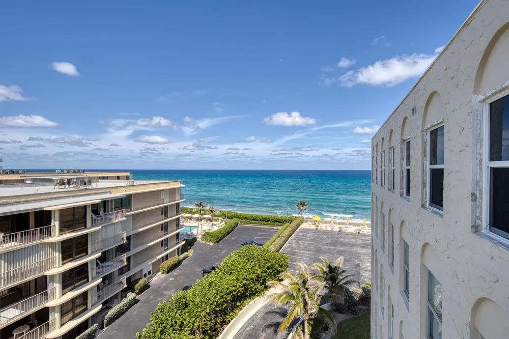 3230 S OCEAN BOULEVARD #E609 Palm Beach, FL 33480