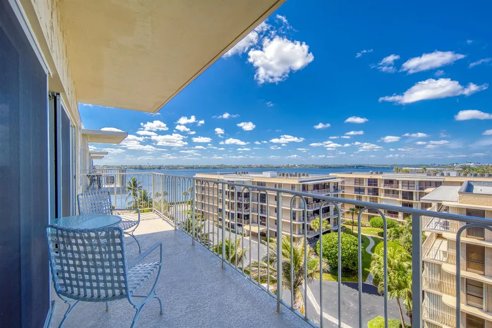 3230 S OCEAN BOULEVARD #E609 Palm Beach, FL 33480