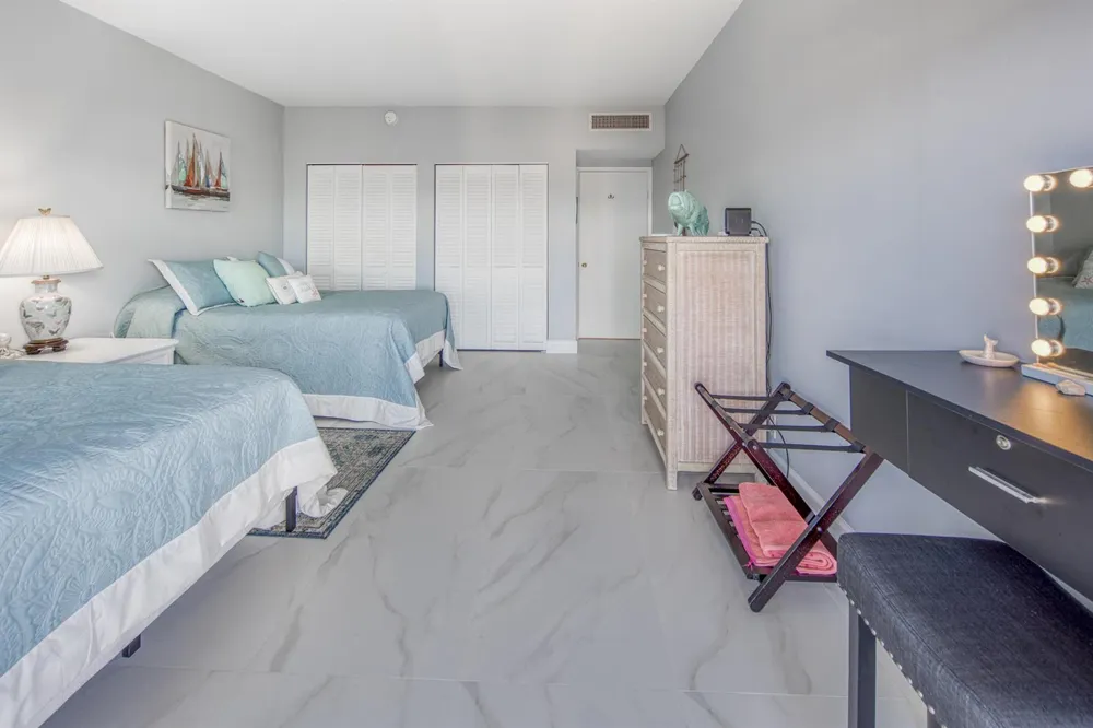 3230 S OCEAN BOULEVARD #E609 Palm Beach, FL 33480