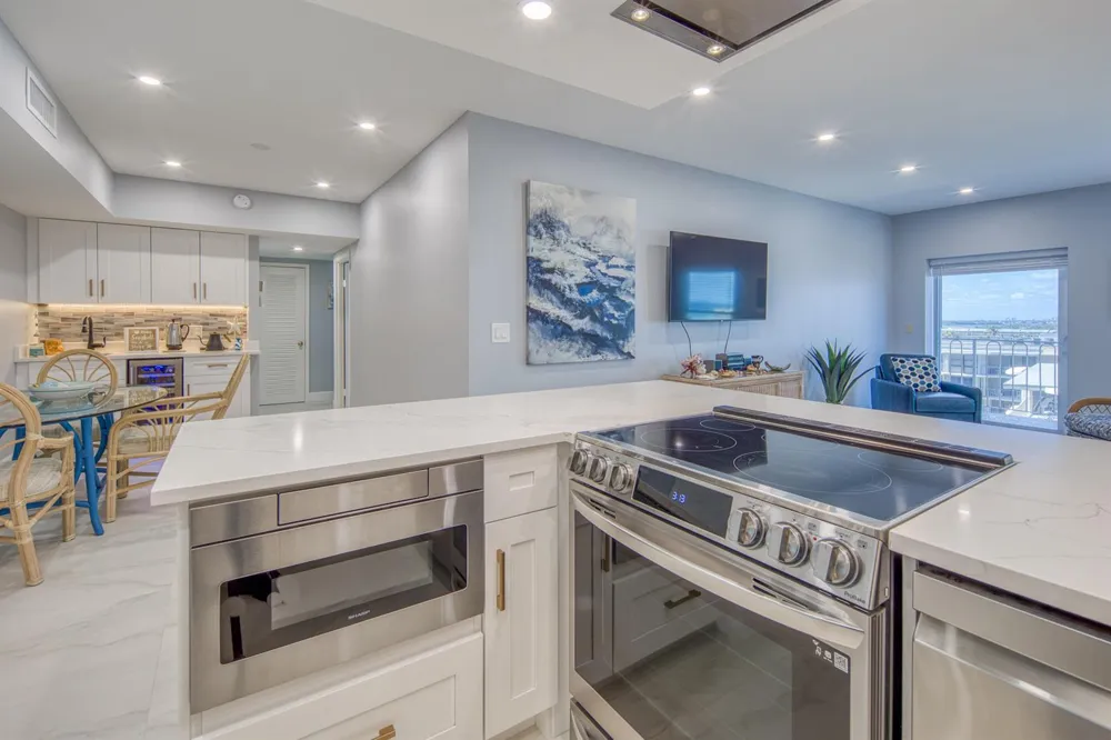 3230 S OCEAN BOULEVARD #E609 Palm Beach, FL 33480