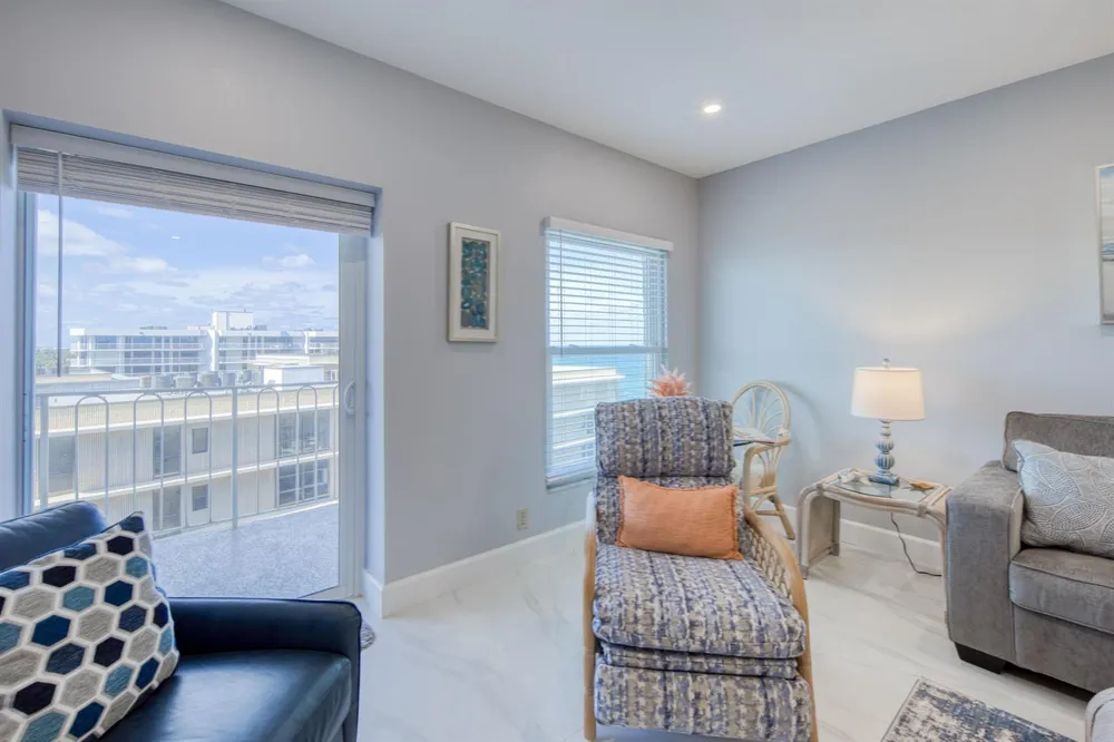 3230 S OCEAN BOULEVARD #E609 Palm Beach, FL 33480