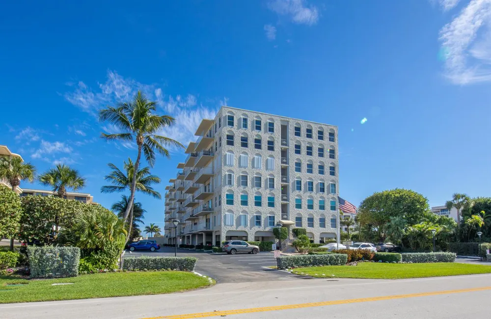 3230 S OCEAN BOULEVARD #E609 Palm Beach, FL 33480