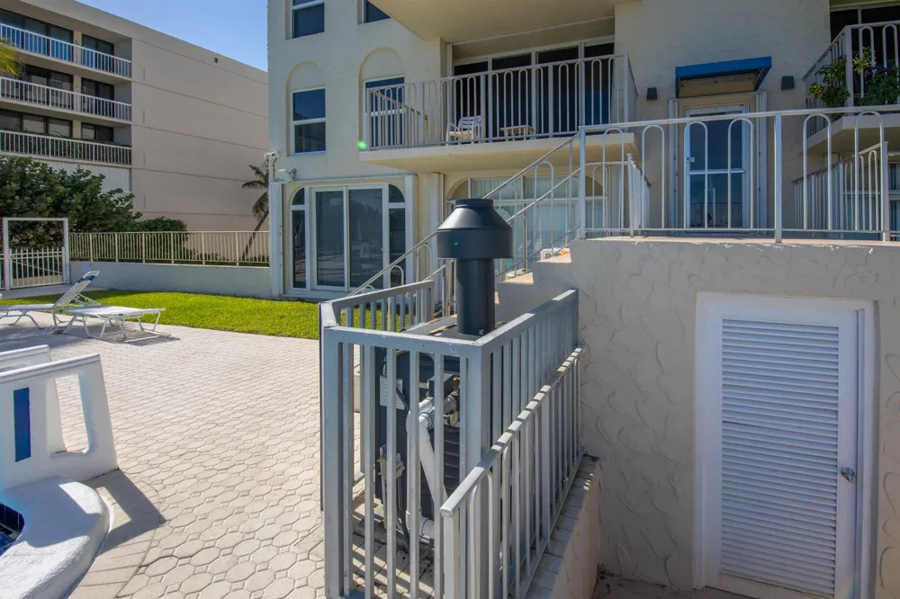 3230 S OCEAN BOULEVARD #E609 Palm Beach, FL 33480
