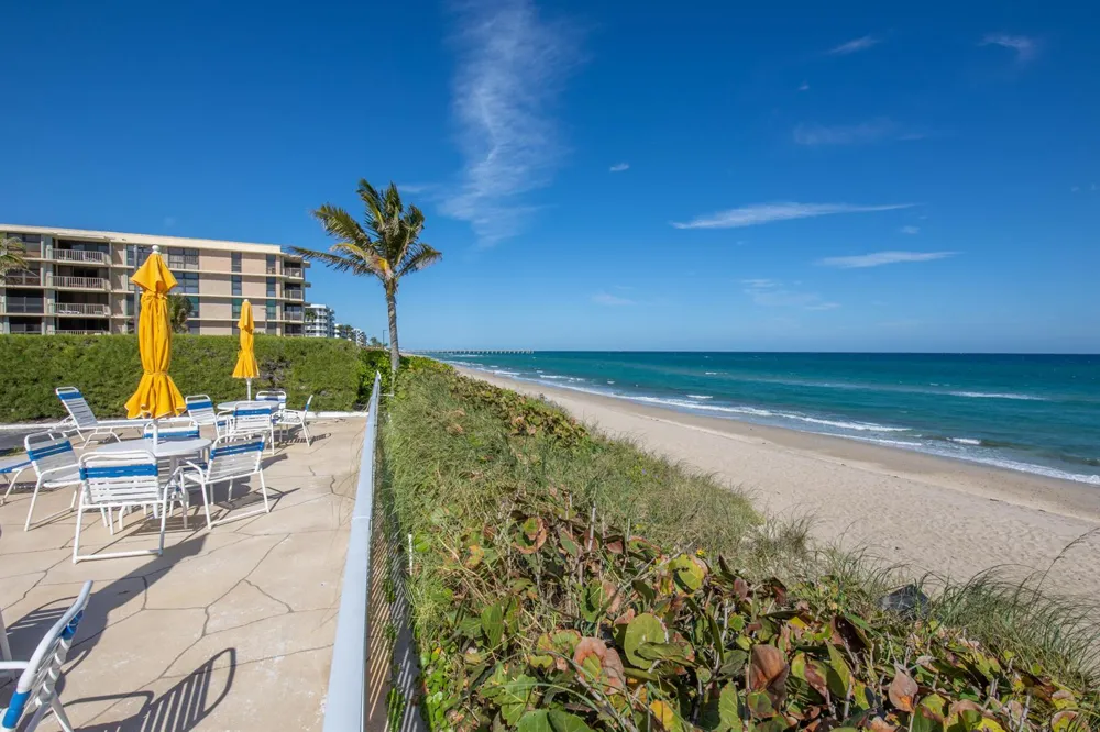 3230 S OCEAN BOULEVARD #E609 Palm Beach, FL 33480