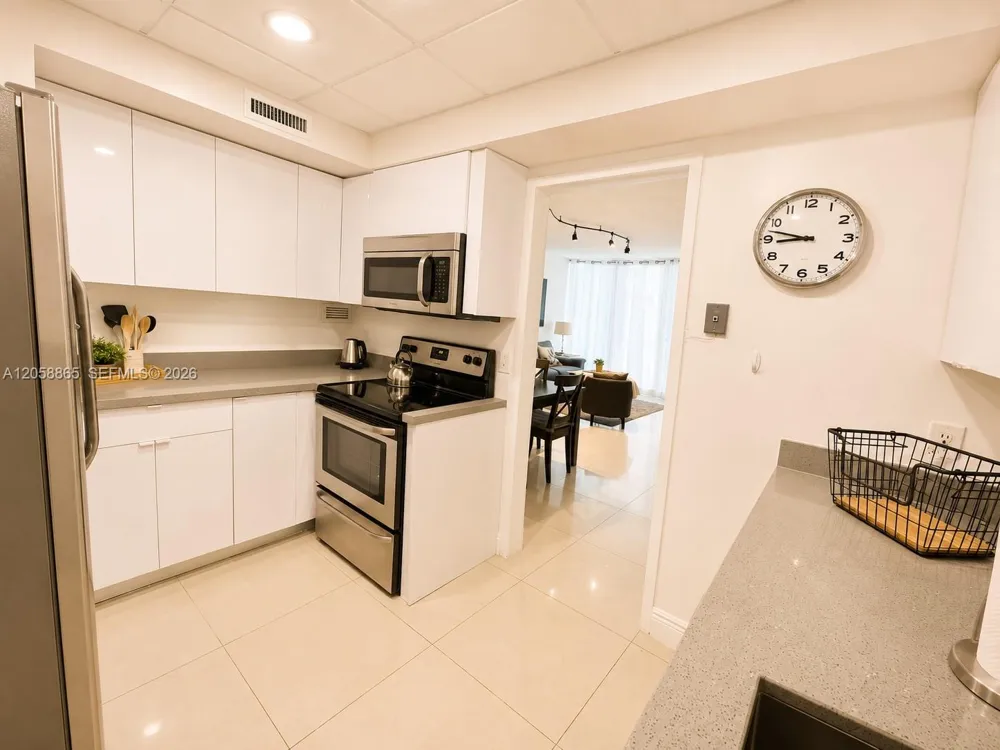 3505 S Ocean Dr #411 Hollywood, FL 33019