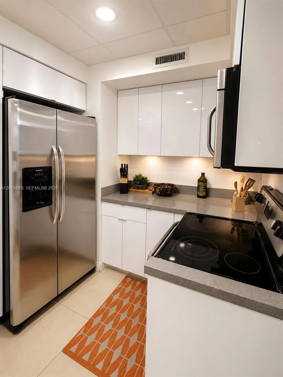3505 S Ocean Dr #411 Hollywood, FL 33019