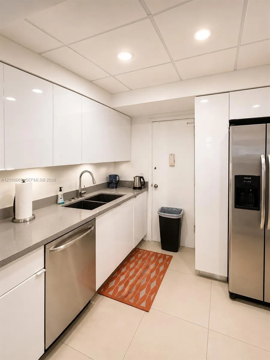 3505 S Ocean Dr #411 Hollywood, FL 33019