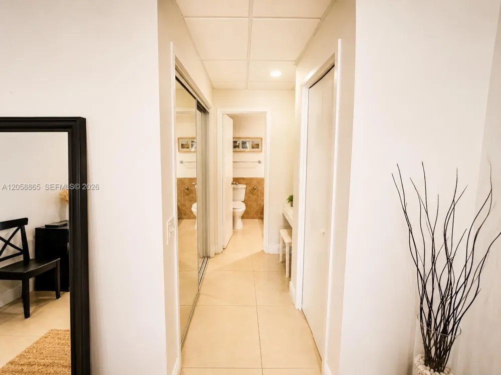 3505 S Ocean Dr #411 Hollywood, FL 33019