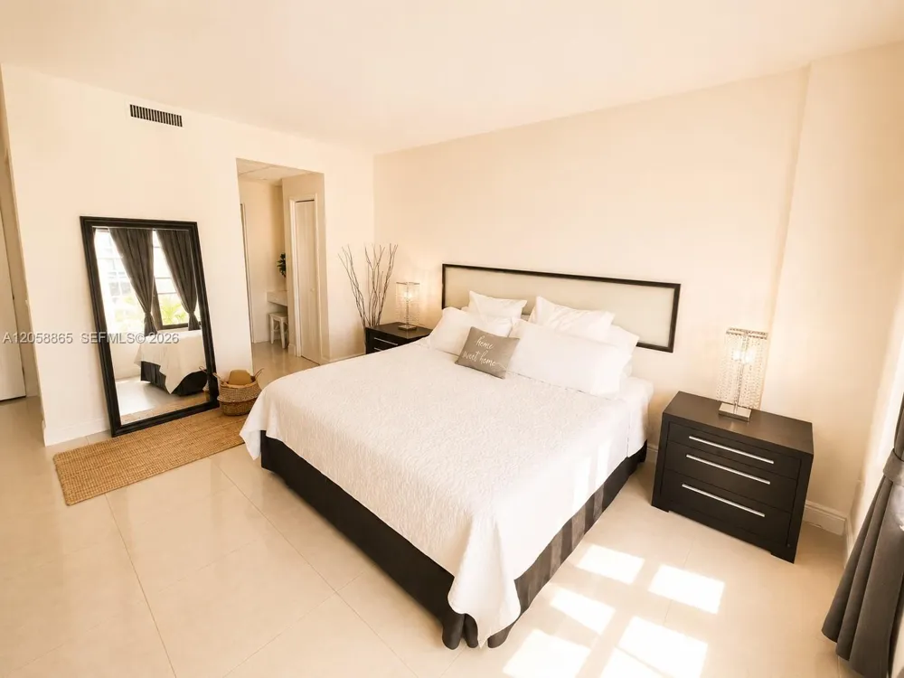 3505 S Ocean Dr #411 Hollywood, FL 33019