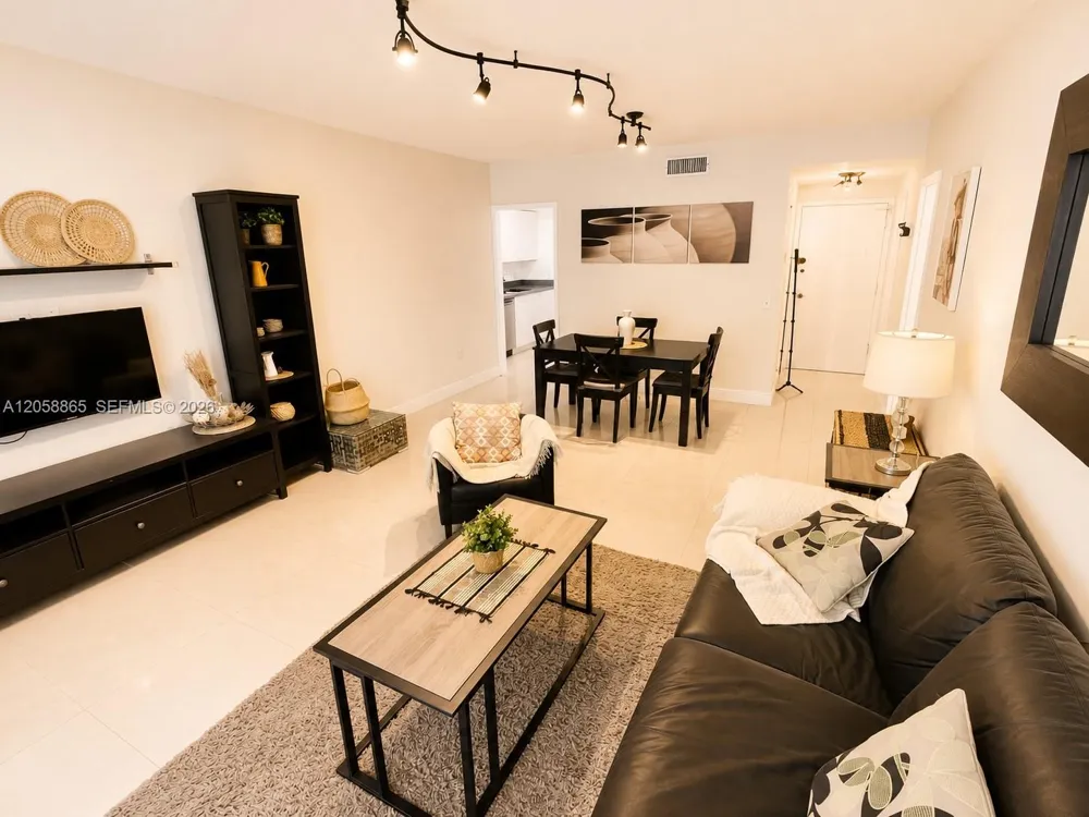 3505 S Ocean Dr #411 Hollywood, FL 33019
