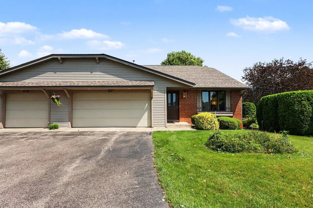 217 Parkside Drive Zeeland, MI 49464