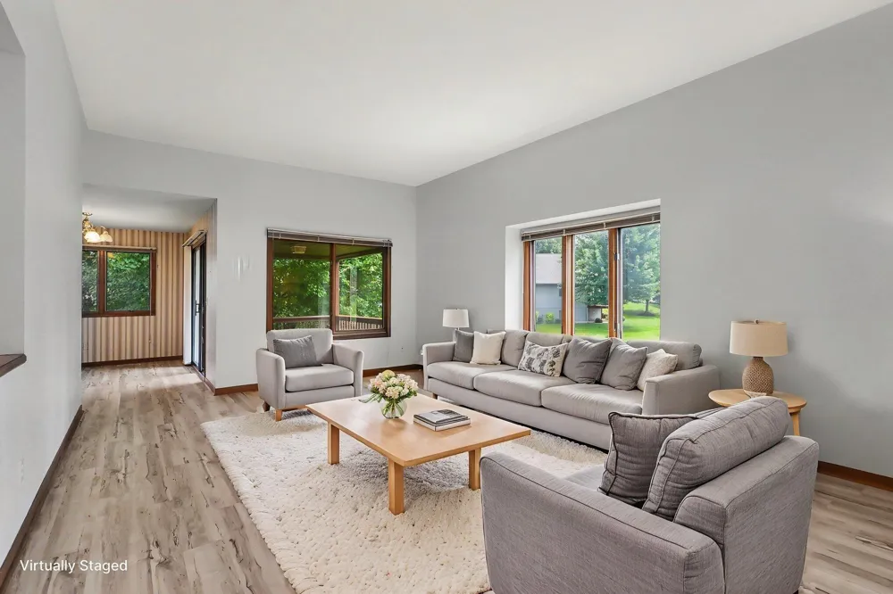 217 Parkside Drive Zeeland, MI 49464