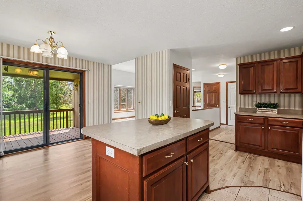 217 Parkside Drive Zeeland, MI 49464