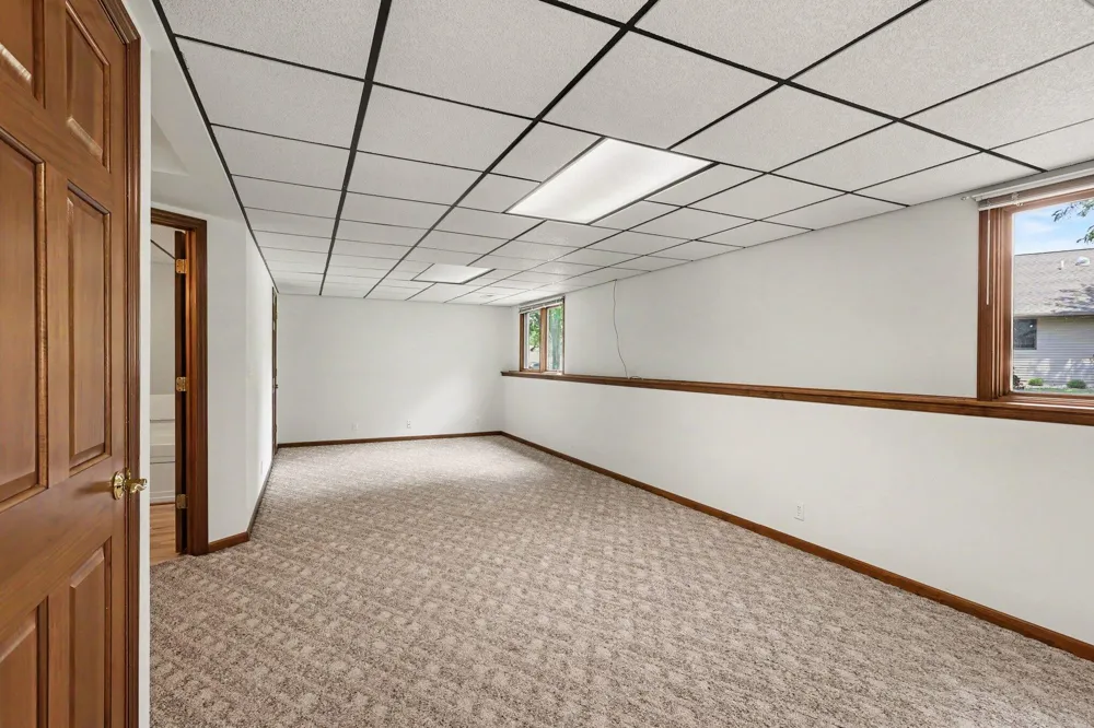 217 Parkside Drive Zeeland, MI 49464