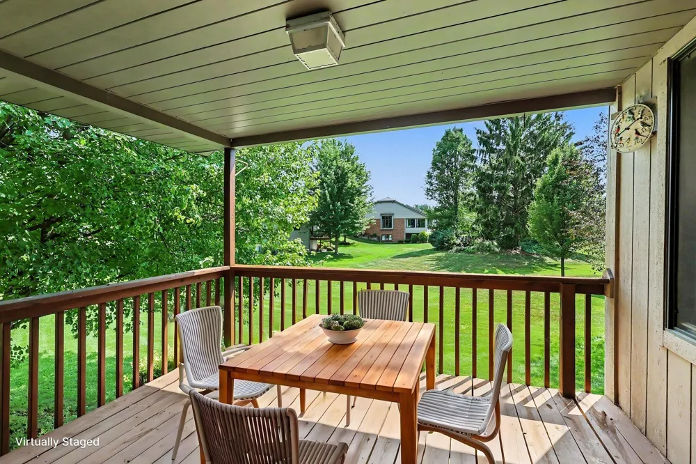 217 Parkside Drive Zeeland, MI 49464