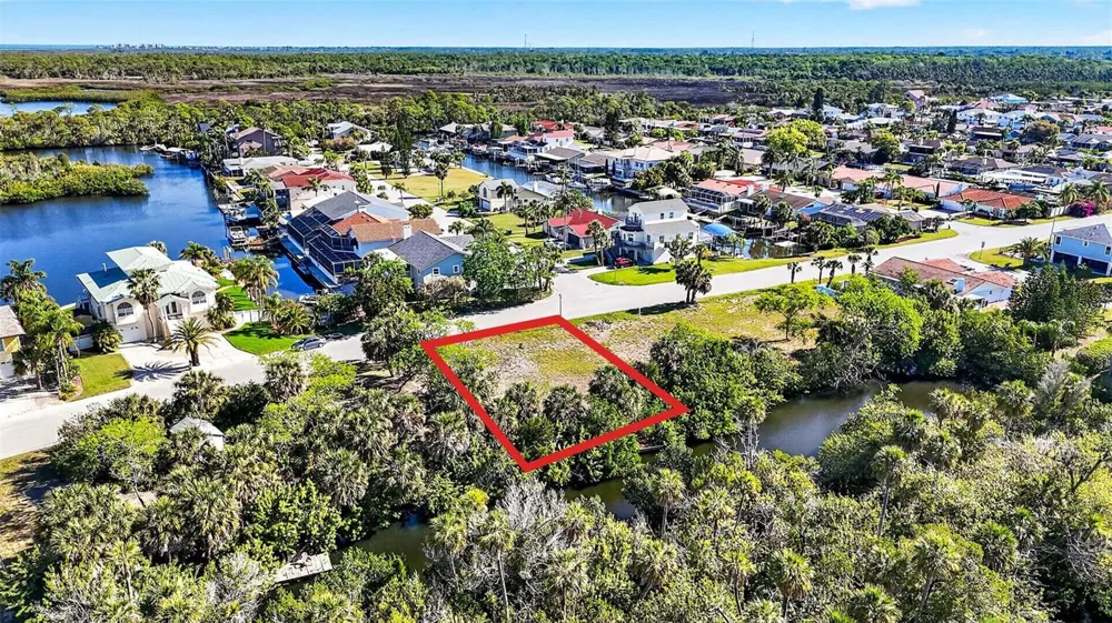 5804 SEABREEZE DRIVE Port Richey, FL 34668