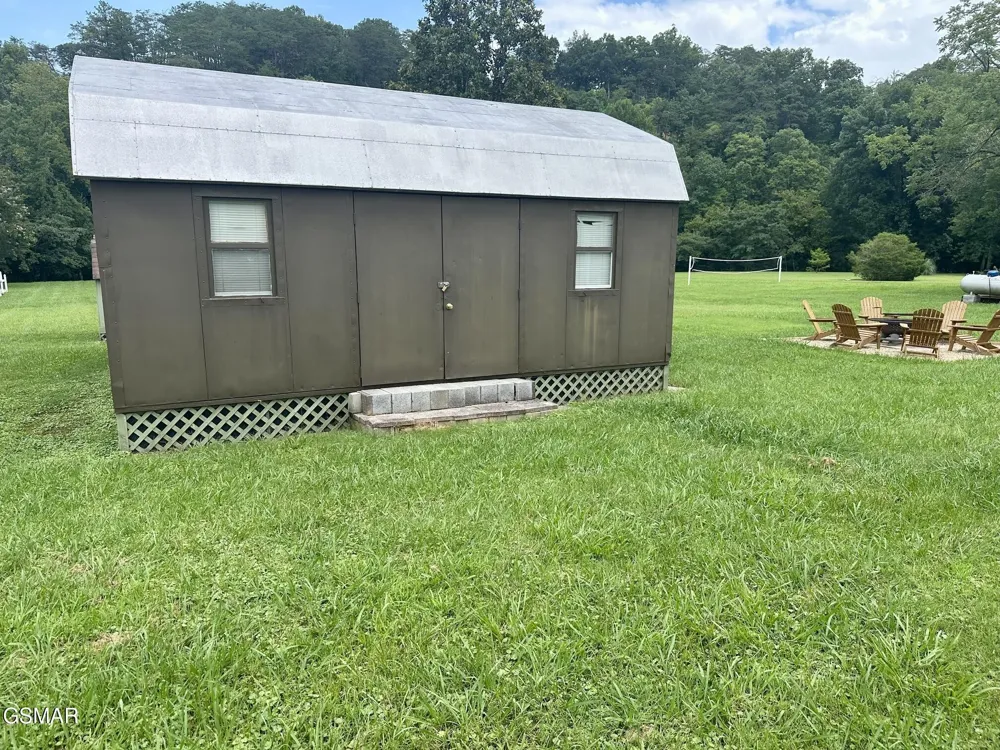 2669 High Valley Drive Pigeon Forge, TN 37863