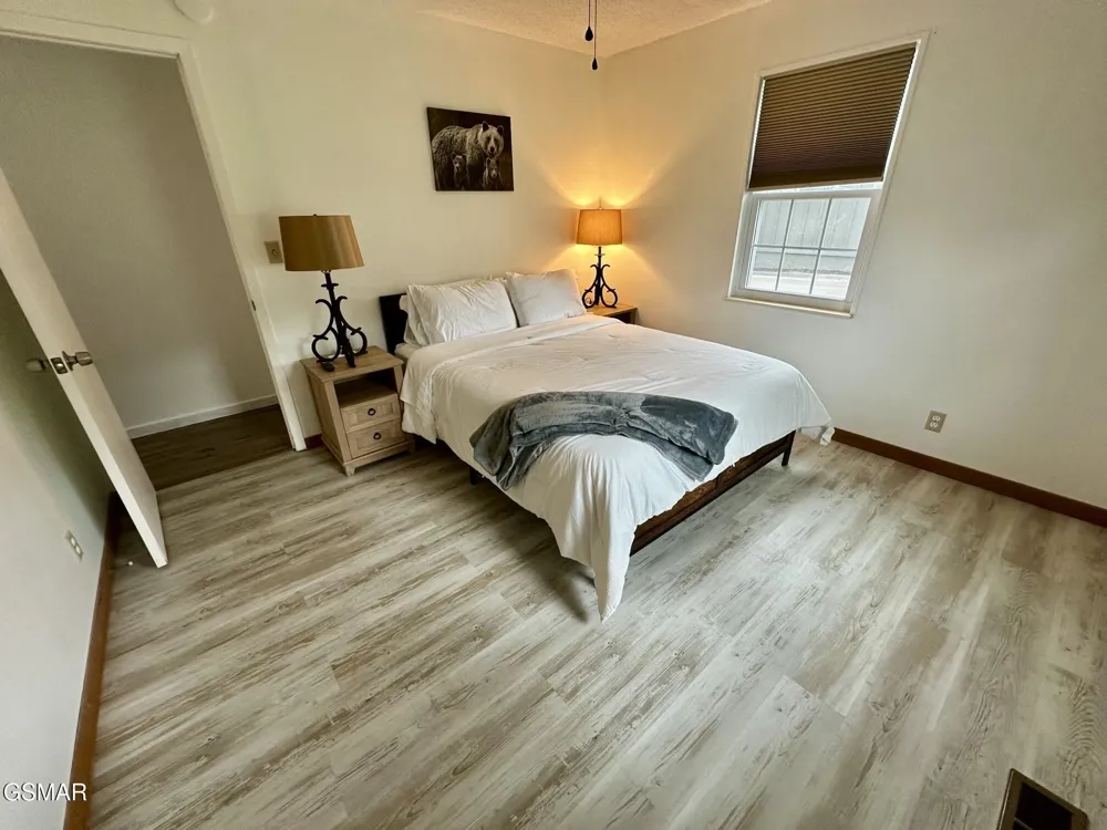 2669 High Valley Drive Pigeon Forge, TN 37863
