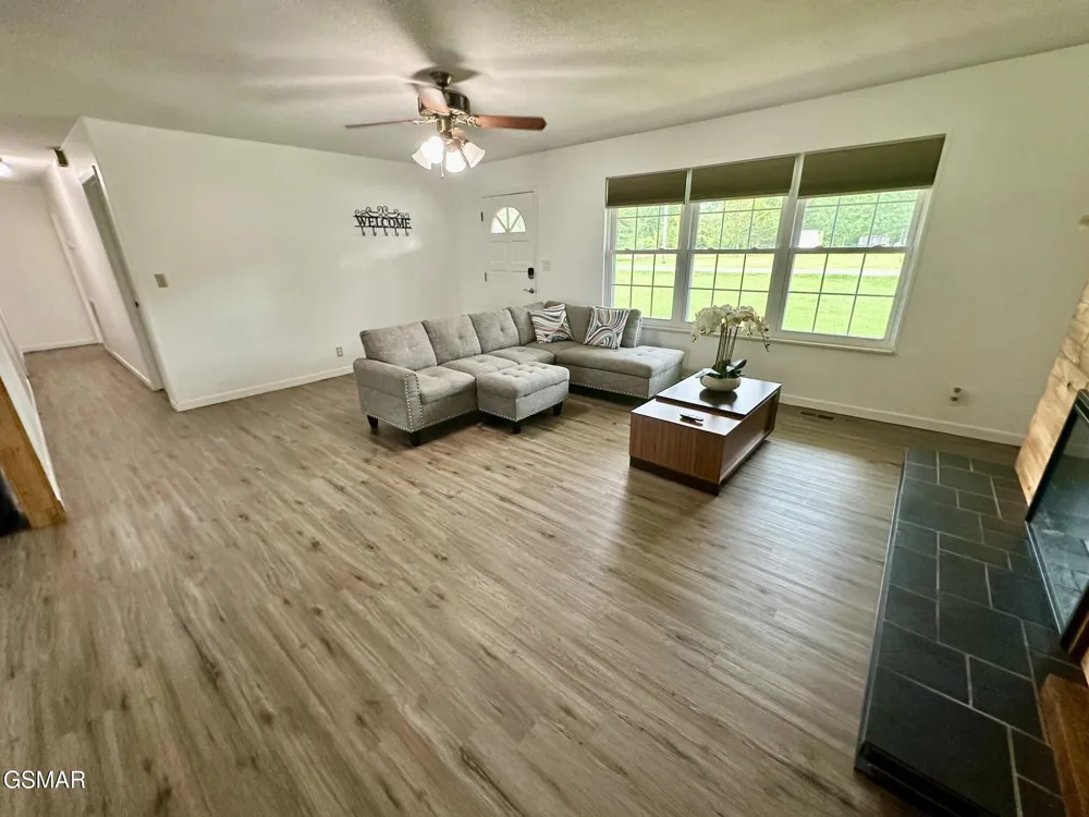 2669 High Valley Drive Pigeon Forge, TN 37863
