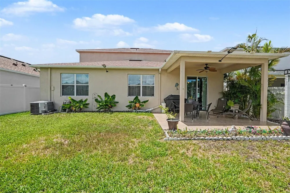 7620 TANGLE RUSH DRIVE Gibsonton, FL 33534