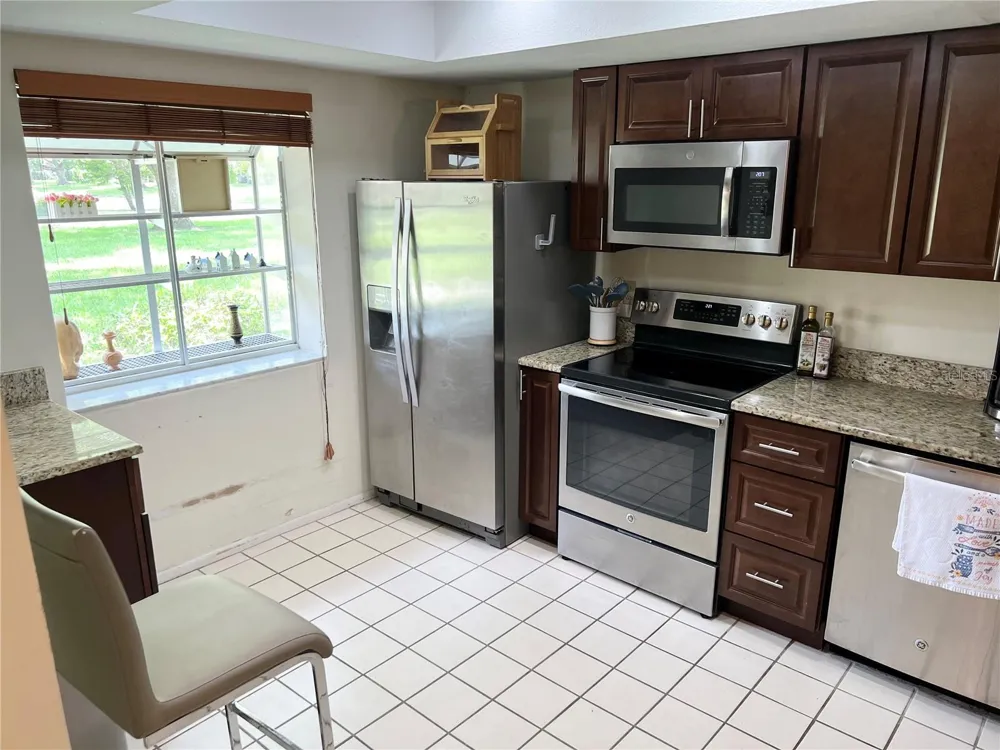 2297 LARK CIRCLE E #C Palm Harbor, FL 34684