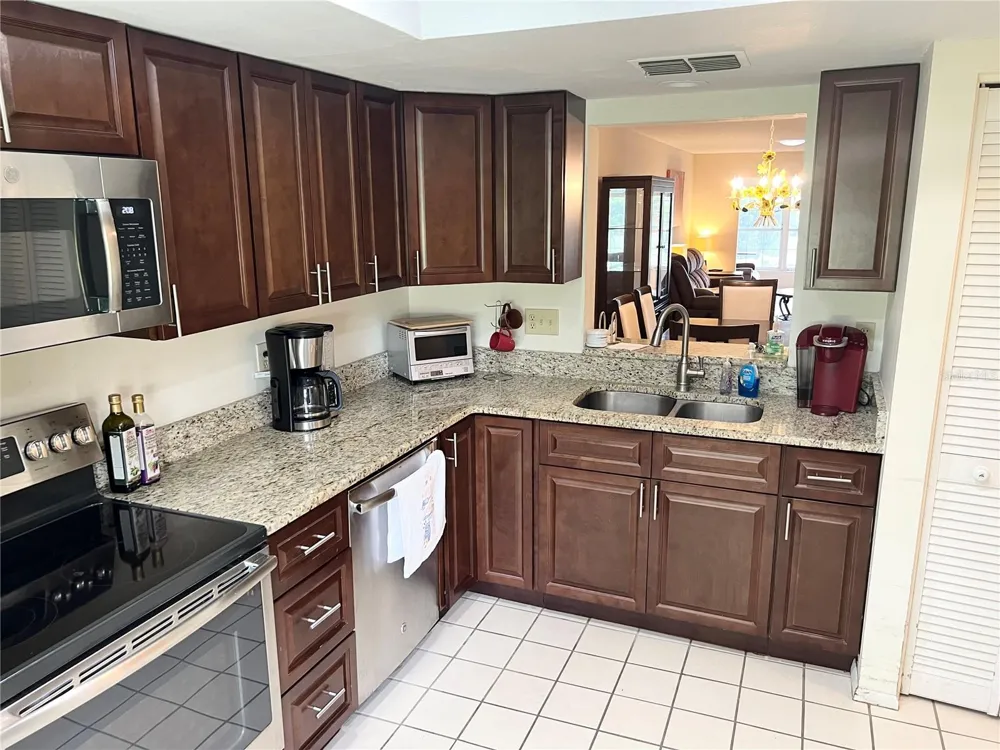 2297 LARK CIRCLE E #C Palm Harbor, FL 34684