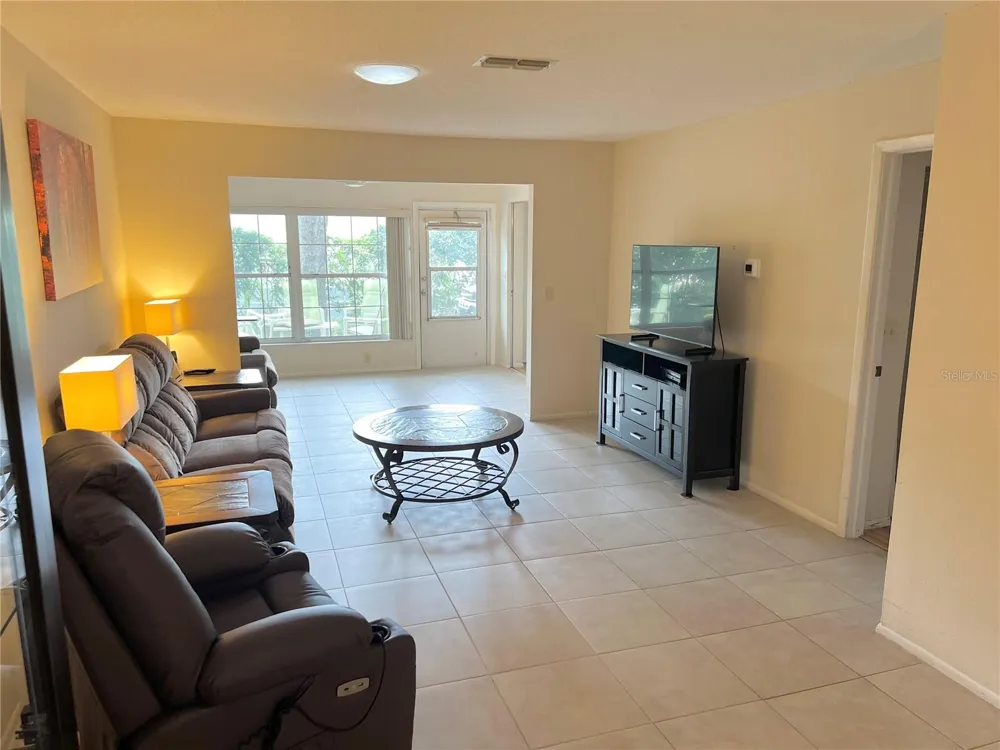 2297 LARK CIRCLE E #C Palm Harbor, FL 34684