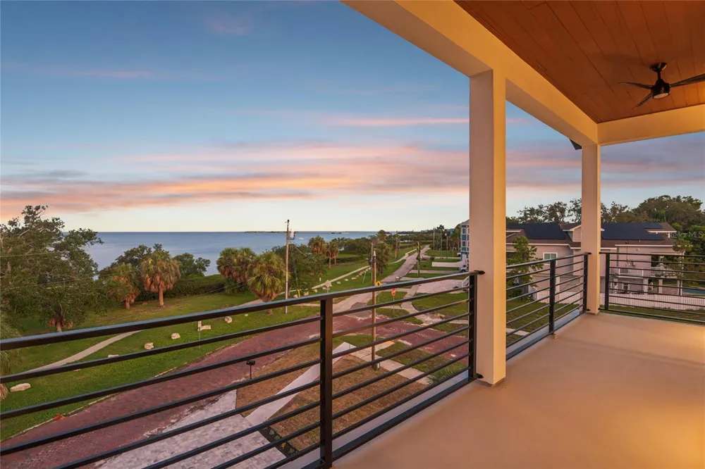 96 SHORE DRIVE Tarpon Springs, FL 34689