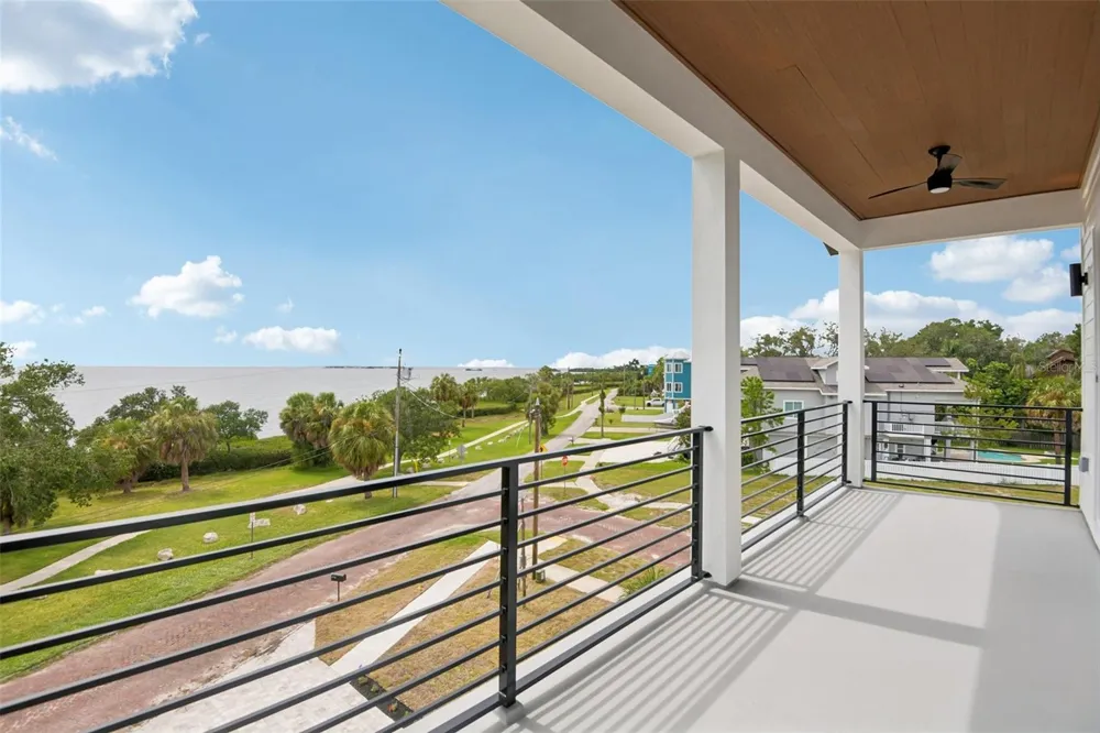 96 SHORE DRIVE Tarpon Springs, FL 34689