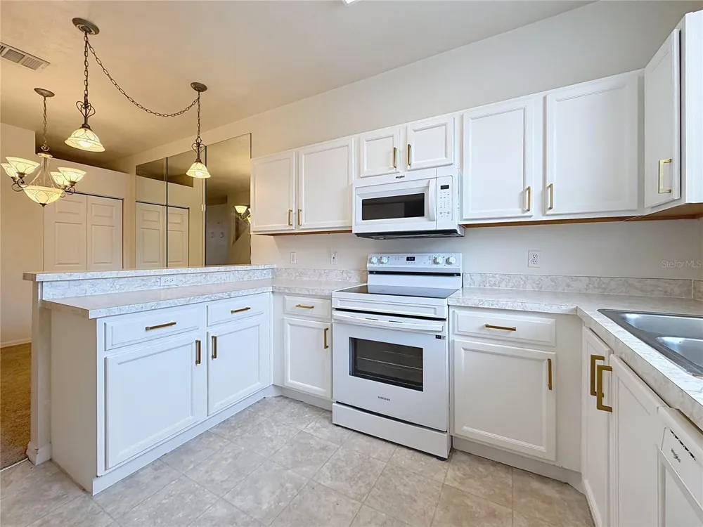 3920 SW 20TH AVENUE #1306 Gainesville, FL 32607