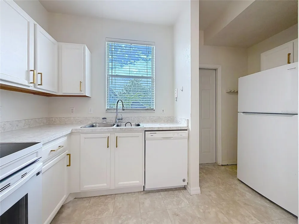 3920 SW 20TH AVENUE #1306 Gainesville, FL 32607