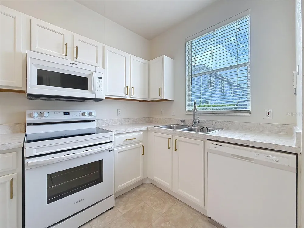 3920 SW 20TH AVENUE #1306 Gainesville, FL 32607