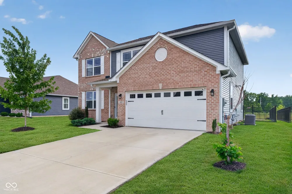 6885 Cardiff Drive McCordsville, IN 46055