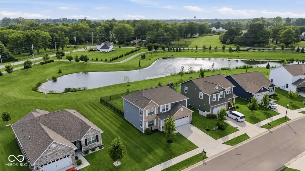 6885 Cardiff Drive McCordsville, IN 46055