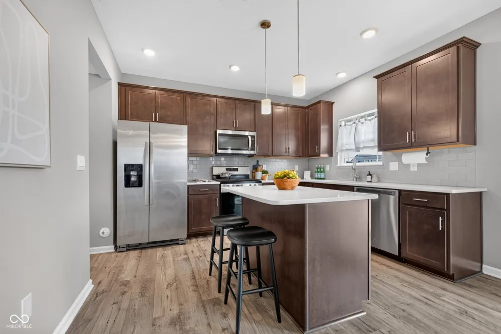 6885 Cardiff Drive McCordsville, IN 46055
