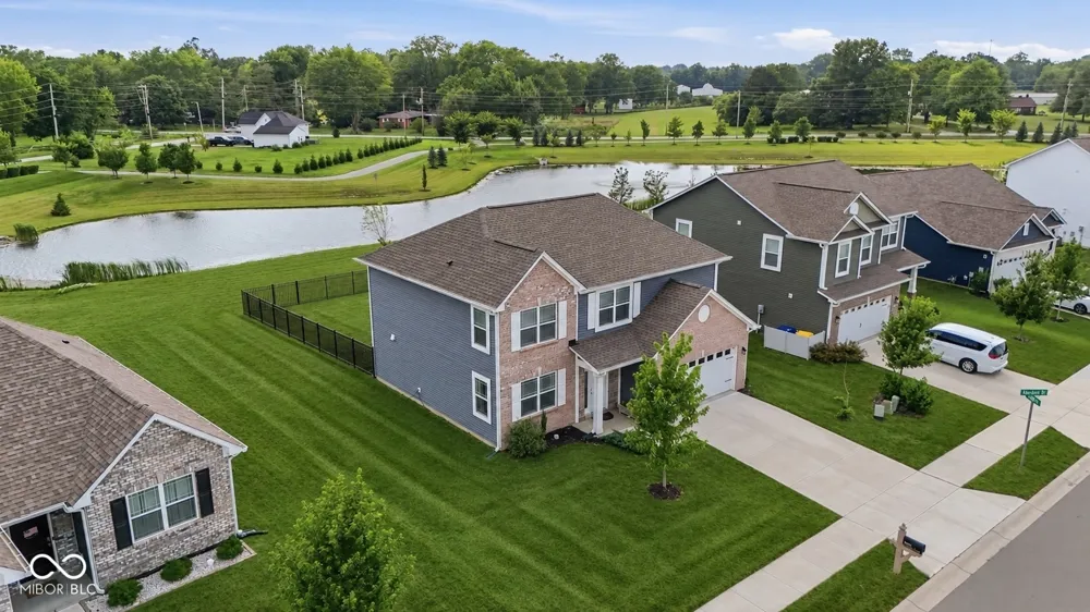6885 Cardiff Drive McCordsville, IN 46055