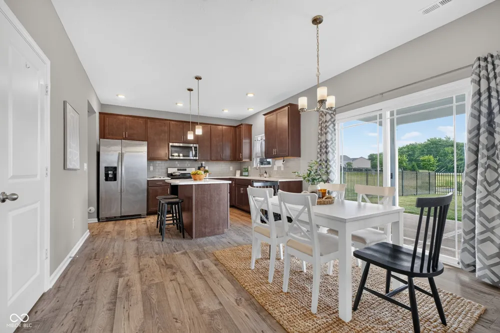 6885 Cardiff Drive McCordsville, IN 46055