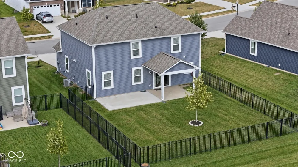 6885 Cardiff Drive McCordsville, IN 46055