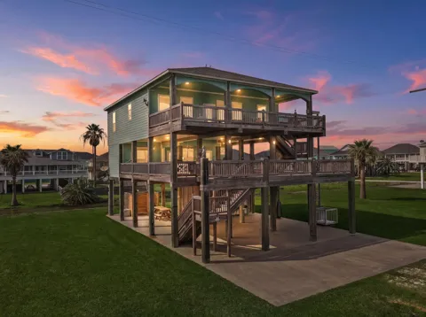 2929 Lakeside