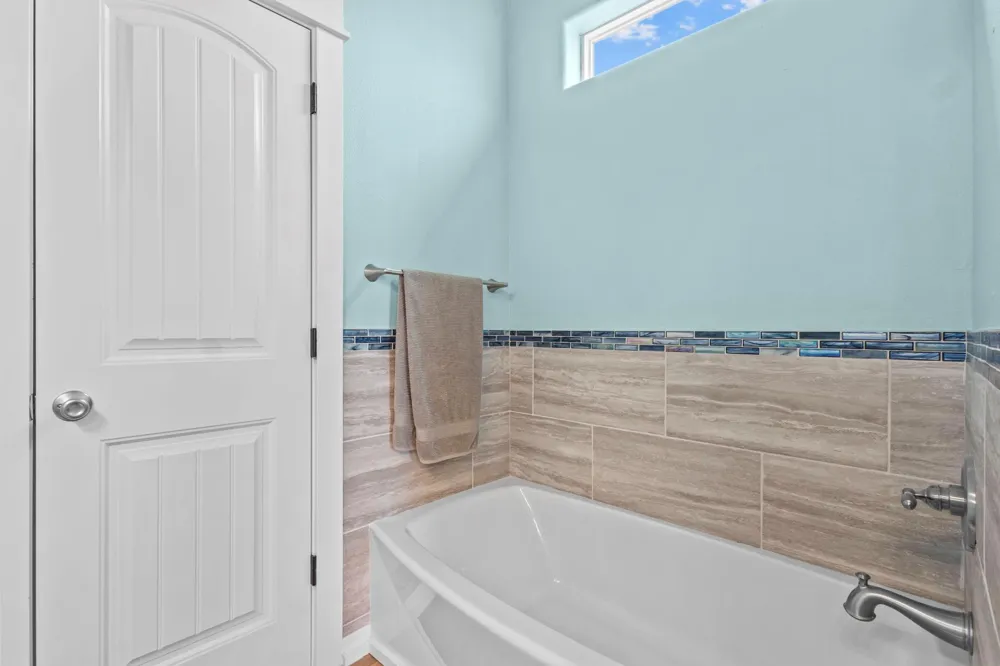 2929 Lakeside Crystal Beach, TX 77650