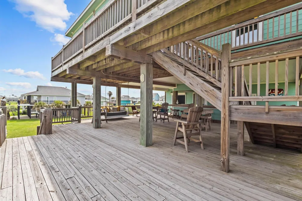 2929 Lakeside Crystal Beach, TX 77650