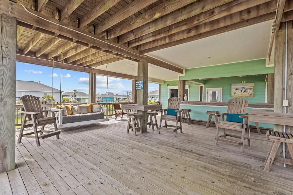 2929 Lakeside Crystal Beach, TX 77650