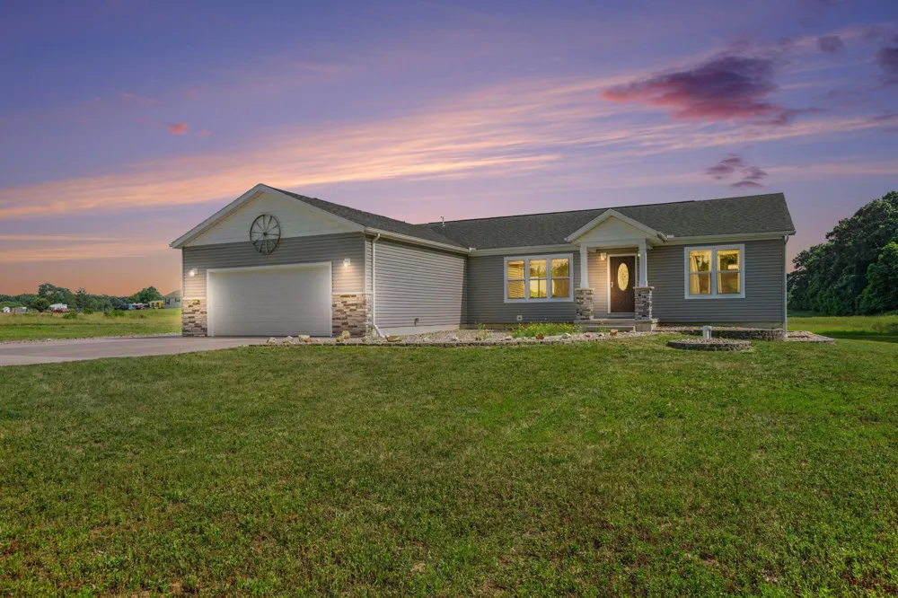 3170 Pine Lake Street Niles, MI 49120